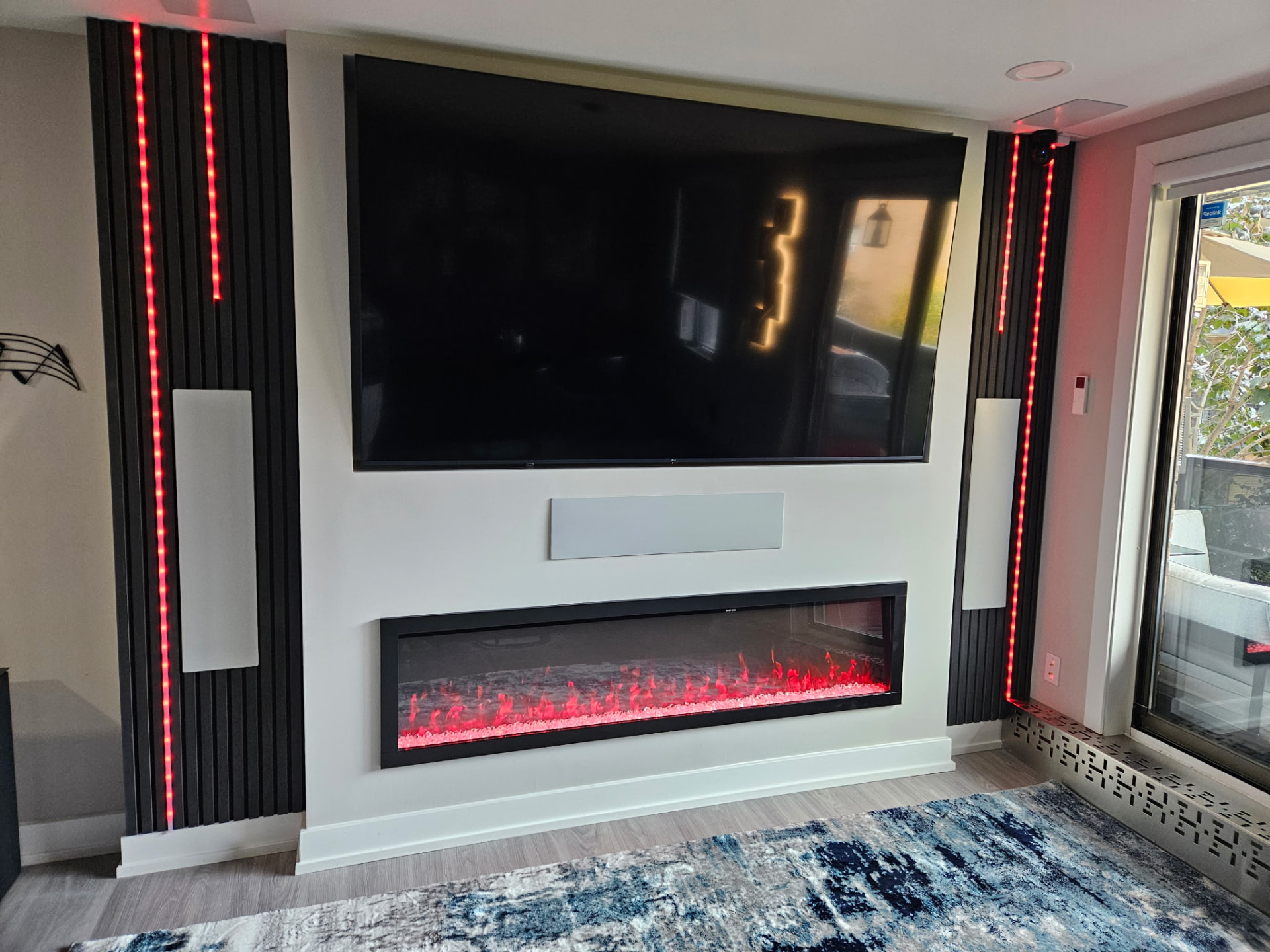 Living room feature wall with fireplace